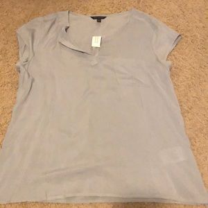 Light gray short sleeve tee